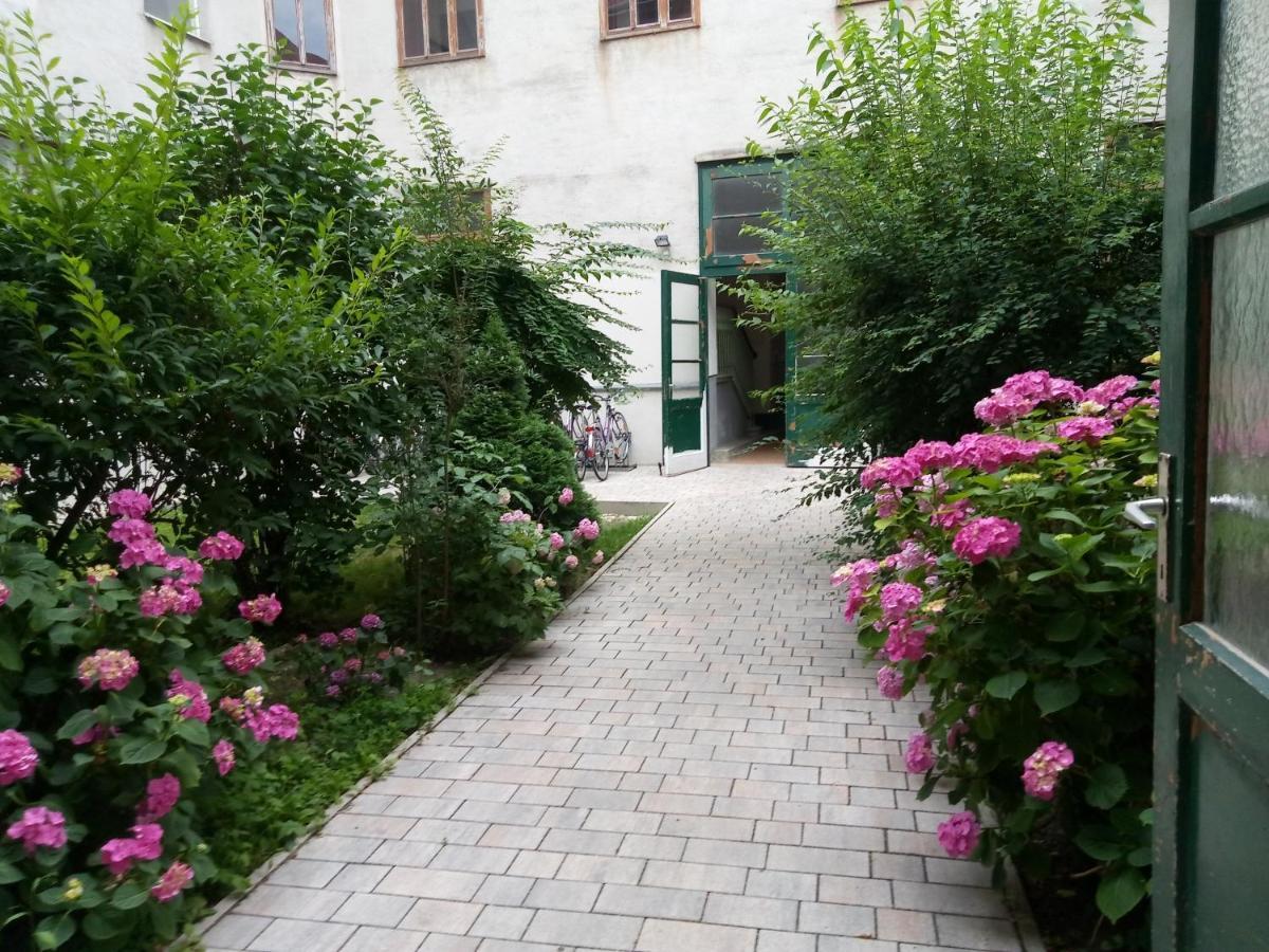 Central Garden Apartments Вена Экстерьер фото